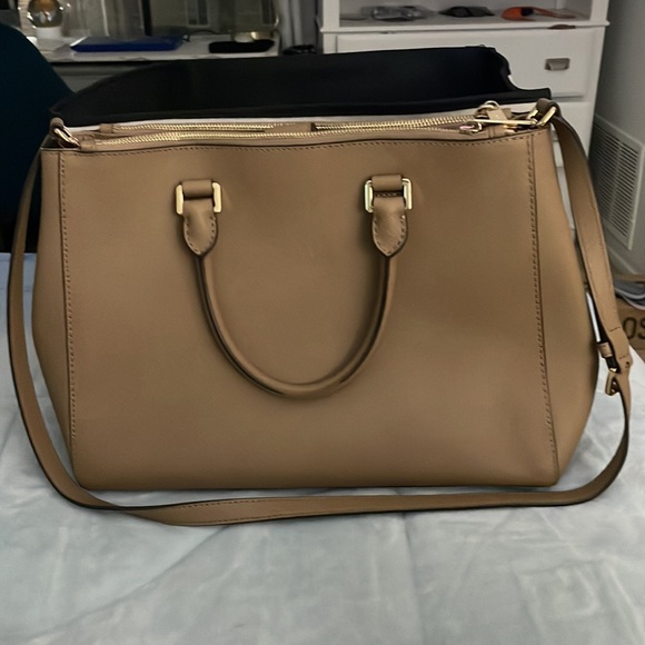 MICHAEL KORS SUTTON Saffiano Beige LEATHER MEDIUM SATCHEL BAG PURSE - Picture 2 of 7